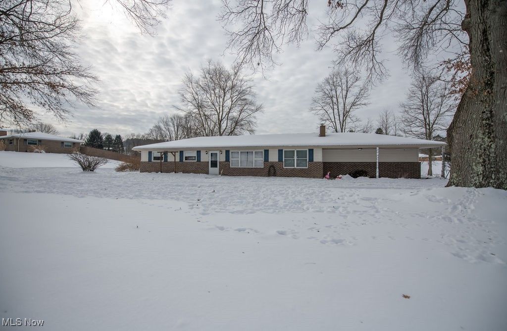 4022 State Route 516 NW, Dover, OH 44622