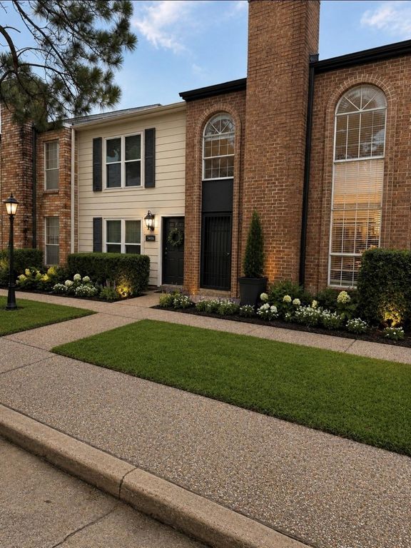 6111 Beverly Hill Street 20, Houston, TX 77057