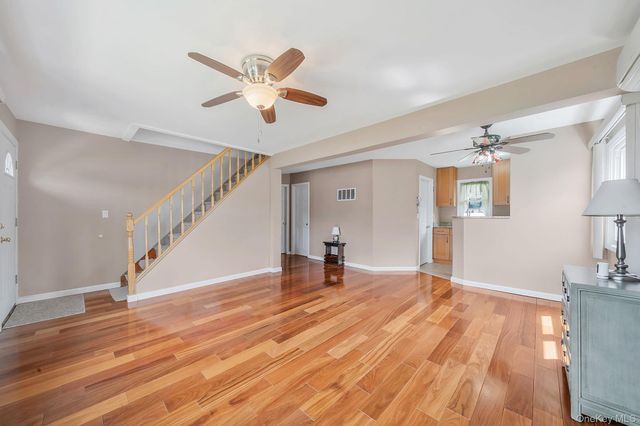 112 Franklin Place, Massapequa, NY 11758
