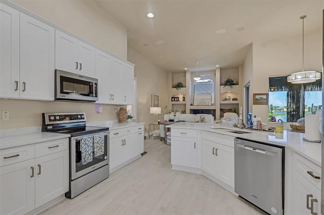 8451 SOUTHWIND BAY CIRCLE, Fort Myers, FL 33908