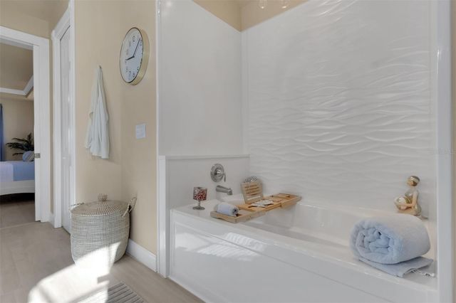 8451 SOUTHWIND BAY CIRCLE, Fort Myers, FL 33908