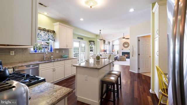 202 POINTER CT, Chalfont, PA 18914