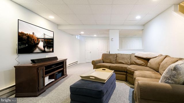 202 POINTER CT, Chalfont, PA 18914