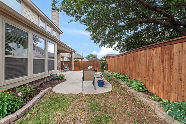 300 Perkins Drive, Lantana, TX 76226