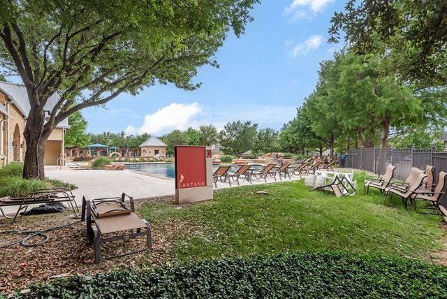 300 Perkins Drive, Lantana, TX 76226