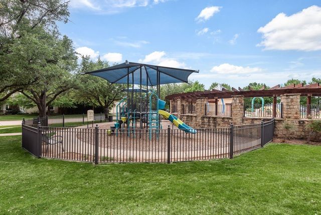300 Perkins Drive, Lantana, TX 76226
