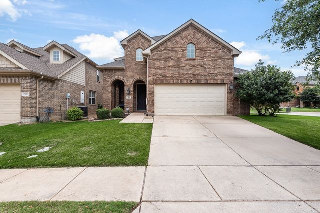 300 Perkins Drive, Lantana, TX 76226
