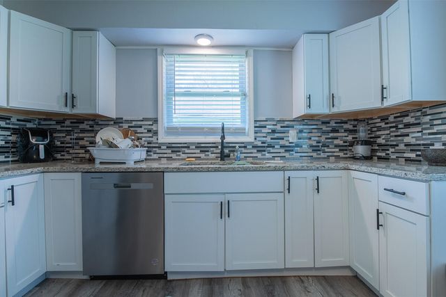 408 E 43rd Avenue, Gary, IN 46409