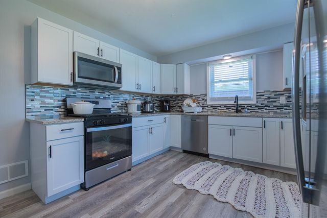 408 E 43rd Avenue, Gary, IN 46409