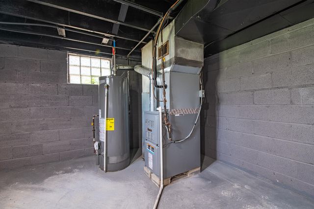 408 E 43rd Avenue, Gary, IN 46409