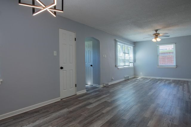 408 E 43rd Avenue, Gary, IN 46409