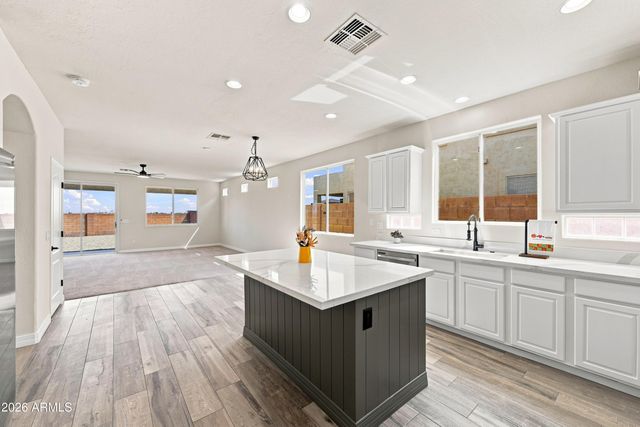 10274 E ASTER Lane, Florence, AZ 85132