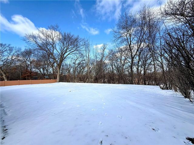 4522 S Oakwood Hills Parkway, Eau Claire, WI 54701