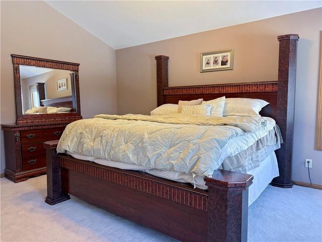 4522 S Oakwood Hills Parkway, Eau Claire, WI 54701