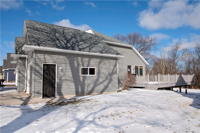 4522 S Oakwood Hills Parkway, Eau Claire, WI 54701