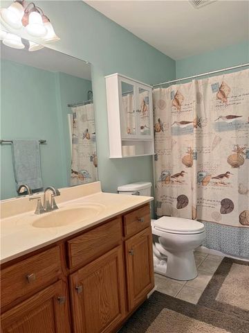 4522 S Oakwood Hills Parkway, Eau Claire, WI 54701