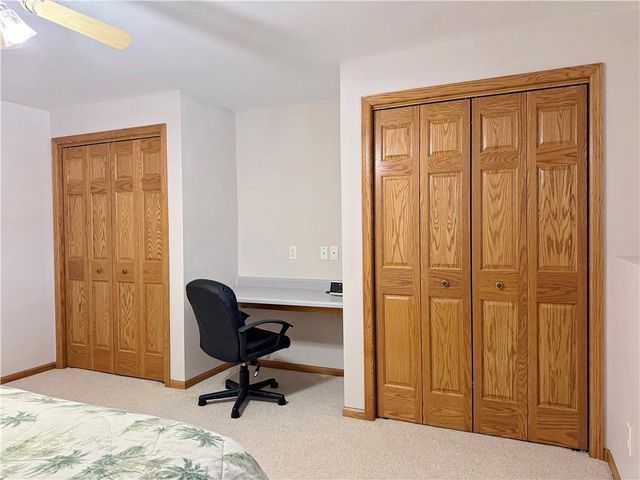 4522 S Oakwood Hills Parkway, Eau Claire, WI 54701