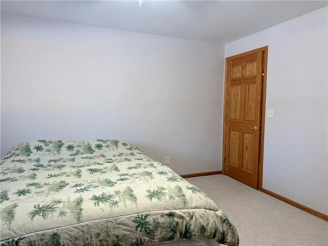 4522 S Oakwood Hills Parkway, Eau Claire, WI 54701