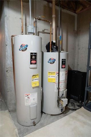 4522 S Oakwood Hills Parkway, Eau Claire, WI 54701