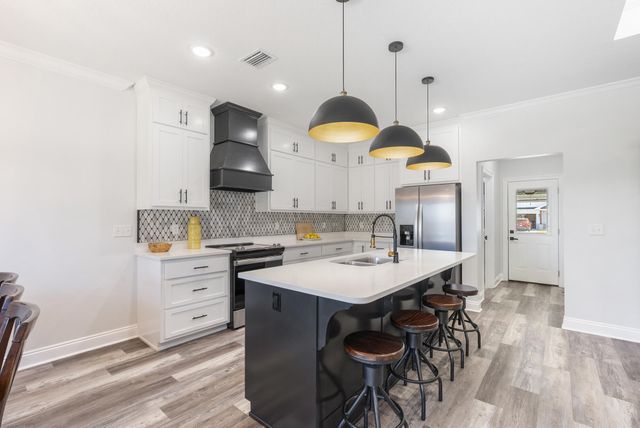 2617 Outlaws Way, Panama City, FL 32405