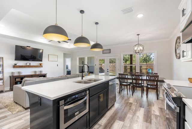 2617 Outlaws Way, Panama City, FL 32405