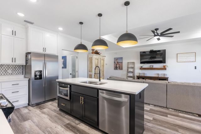 2617 Outlaws Way, Panama City, FL 32405