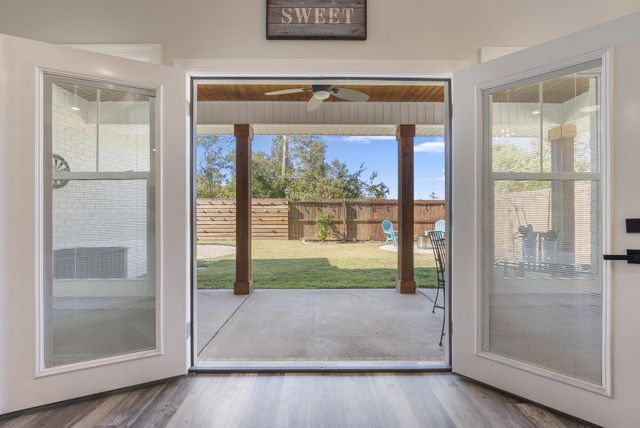 2617 Outlaws Way, Panama City, FL 32405