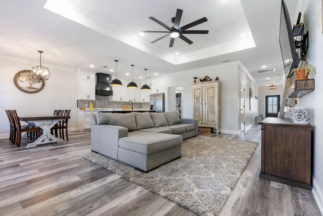 2617 Outlaws Way, Panama City, FL 32405