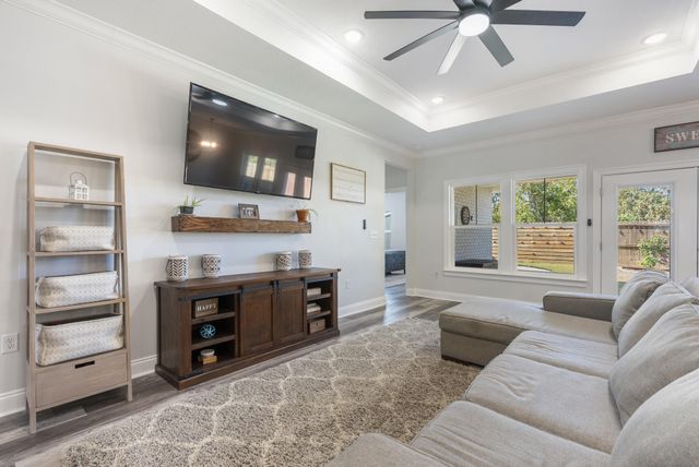 2617 Outlaws Way, Panama City, FL 32405