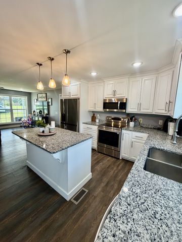 42 Delaney Ct, Leoma, TN 38468