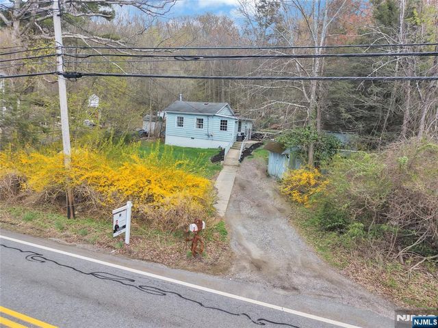 210 Lake Shore Drive, West Milford, NJ 07421