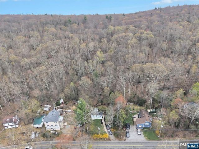 210 Lake Shore Drive, West Milford, NJ 07421
