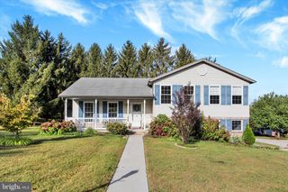 366 JASMINE DR, Hanover, PA 17331