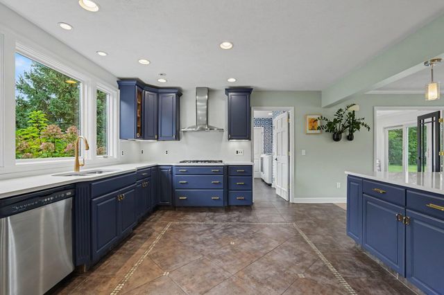 3131 Midland Drive SE, East Grand Rapids, MI 49506