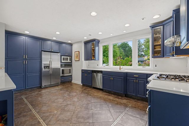 3131 Midland Drive SE, East Grand Rapids, MI 49506