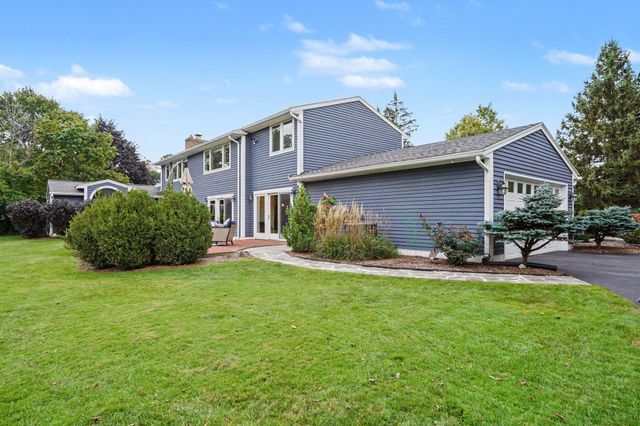 3131 Midland Drive SE, East Grand Rapids, MI 49506