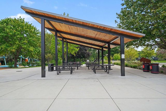 3131 Midland Drive SE, East Grand Rapids, MI 49506