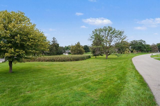 3131 Midland Drive SE, East Grand Rapids, MI 49506
