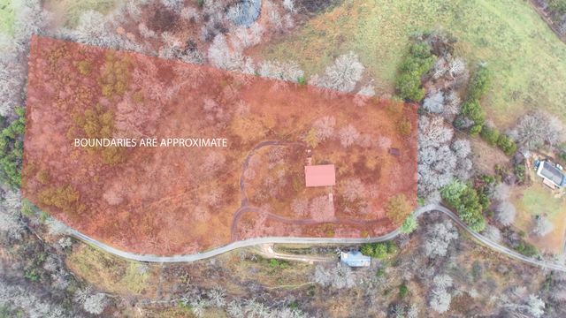 635 Feltner Steer Road, East Bernstadt, KY 40729