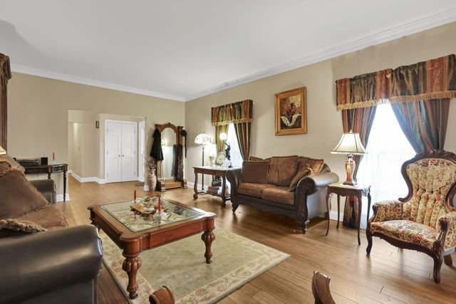 3588 Thornhill Lane, Grove City, OH 43123