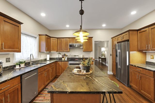 3588 Thornhill Lane, Grove City, OH 43123