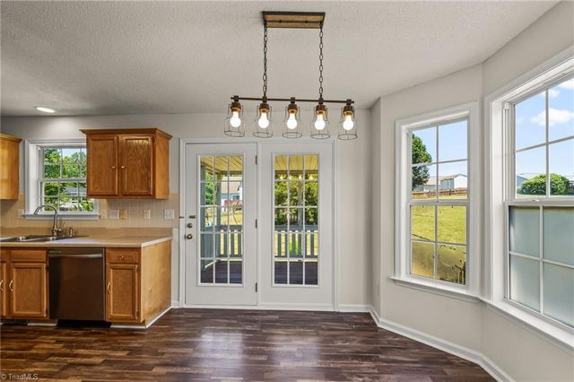 808 Arnold Road, Lexington, NC 27295