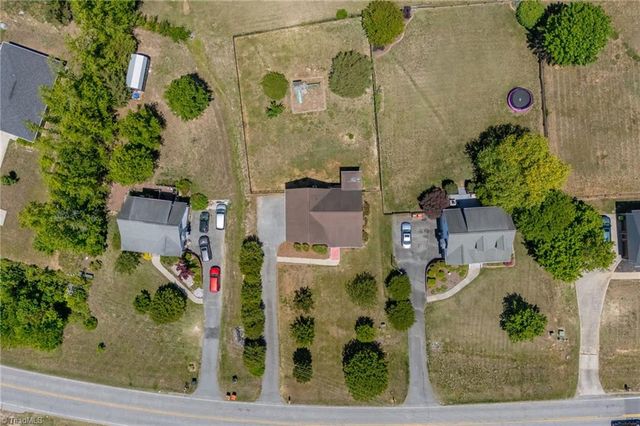 808 Arnold Road, Lexington, NC 27295