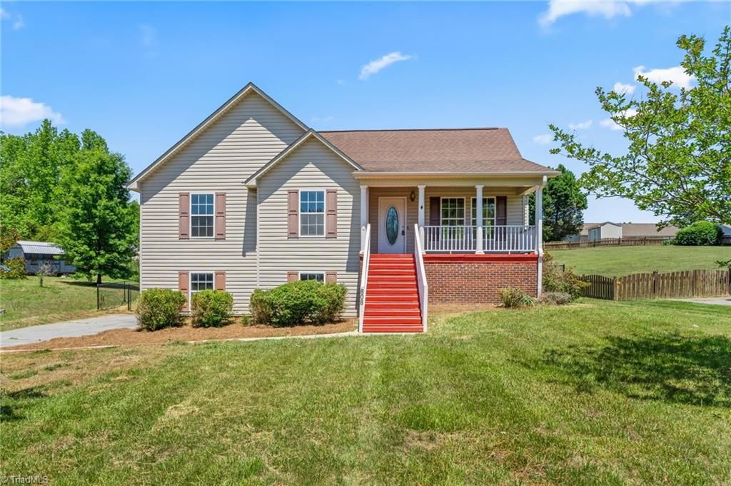808 Arnold Road, Lexington, NC 27295