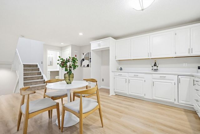 20 Country Club Ln D, Milford, MA 01757
