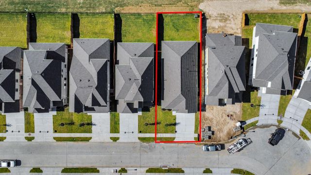 12039 Maple Oak Drive, Houston, TX 77066