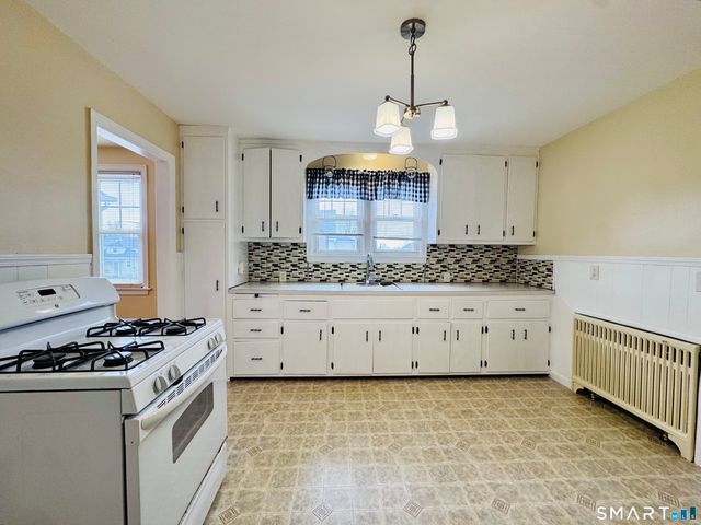 47 Clover Street, Stratford, CT 06614
