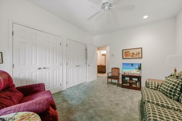 2 Richmond Road 302, West Milford Twp., NJ 07480