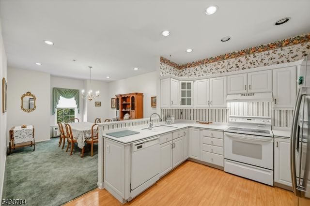 2 Richmond Road 302, West Milford Twp., NJ 07480