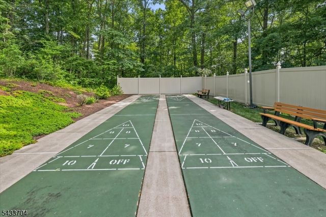 2 Richmond Road 302, West Milford Twp., NJ 07480